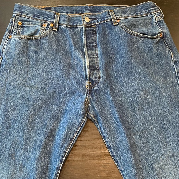 Levi’s 501 36x32 👖 MSRP $60 🔥 - Picture 4 of 6